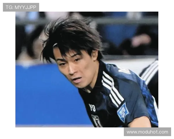 中村敬斗写真发布会引爆东京！女粉丝排长队争睹球星魅力